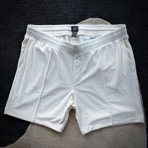 H&M Plus Size Big & Tall Terry Cloth Soft Lounge Shorts in Cream - Size 3XL